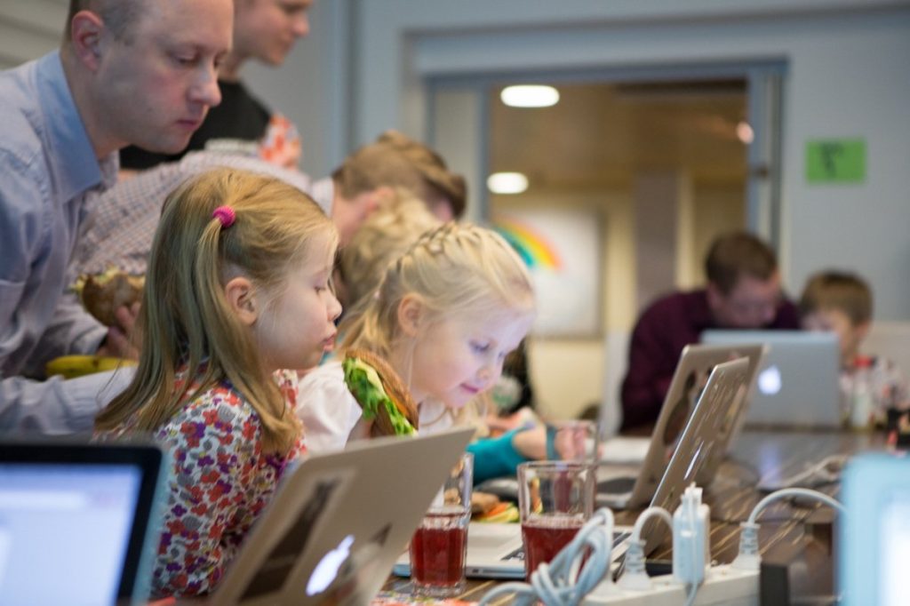 フィンランドで2016プログラミングが小学校の必修科目に